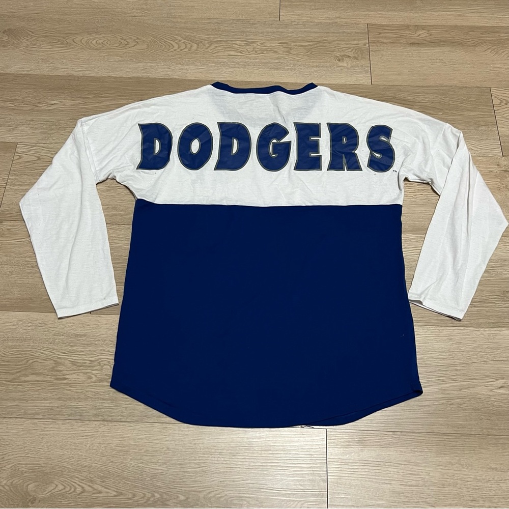 Los Angeles Dodgers Women’s long sleeve shirt size medium